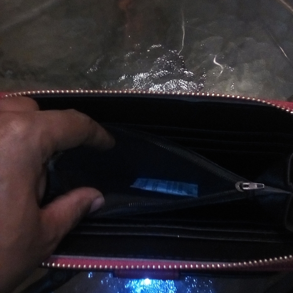 Wristlet - Picture 5 of 6